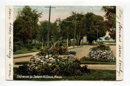 entrance-to-salem-willows-massachusetts-699