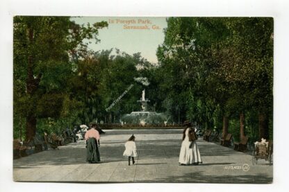 in-forsyth-park-savannah-georgia-2374