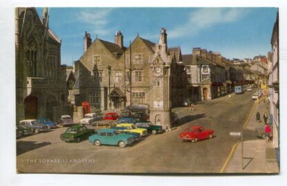 square-llangefni-3245