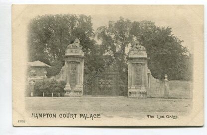hampton-court-palace-the-lion-gates-3328