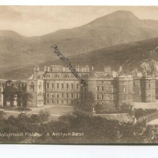 holyrood-palace-and-arthur-seat-3626