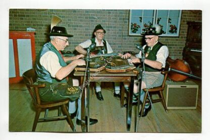 edelweiss-trio-playing-bavarian-songs-on-zithers-at-the-bavarian-festival-frankenmuth-michigan-4210